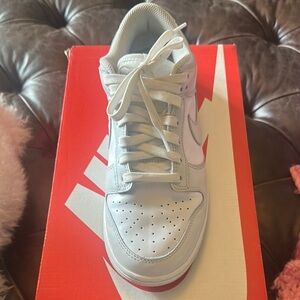 Nike White/ Gray Athletic Shoes